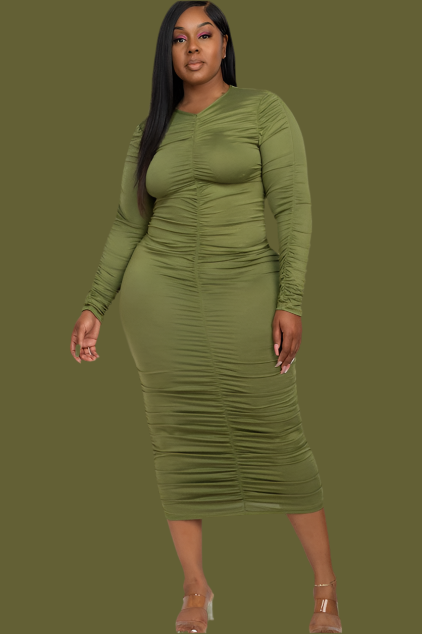 Curvy Plus Size Ruched Long Sleeve Midi Dress